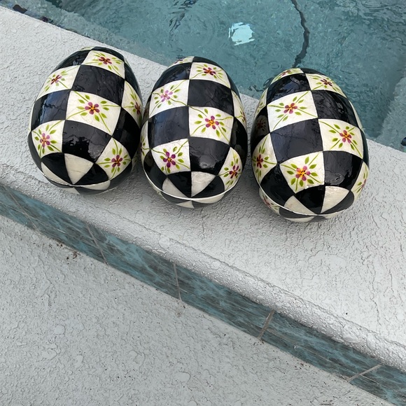 Mackenzie Childs Courtly Check Violet Egg - Picture 1 of 8